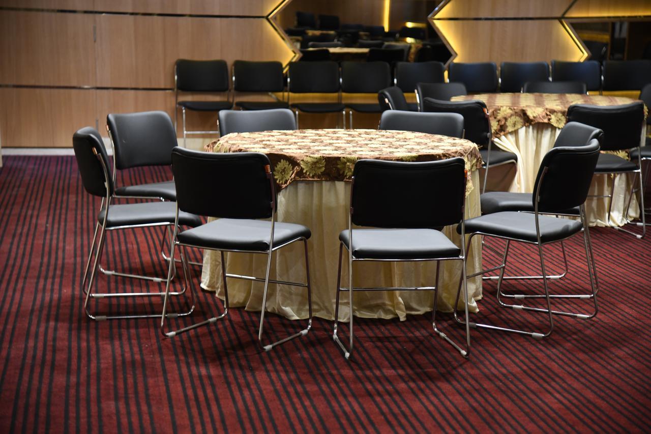 Ambikāpur Hotel Avalon Inn מראה חיצוני תמונה